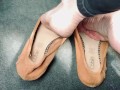 How to drive with ballet flats