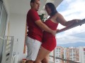 Kathalina777 hace un delicioso anal en el balcon de au casa y termina con la leche en su boca