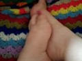 Gioco con le piante dei miei piedi, simulazione footjob, gioco con la saliva e ti tratto da schiavo!