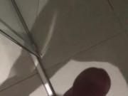 Gozada na escova de dentes da empregada safada