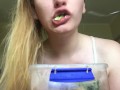 world’s biggest narcissistic eats CAESER SALAD