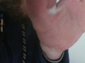 Lusttropfen vom eigenen Schwanz - Precum abgeleckt, probiert und brav geschluckt :-P