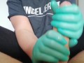 tested my new mint gloves on my stepbrother (couldn´t last long)