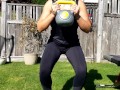 Little home workout in yoga pants