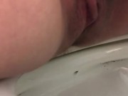 JILLING OFF AND STROKING HARD CLIT TIL I SQUIRT!