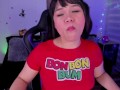 Lila jordan sopla bombas de chicle