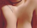 Thick girl cumming hands free