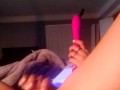 Sexi babe trys out new toy for the first time!