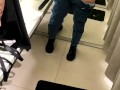 Мастурбация в примерочной