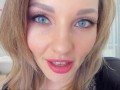 Giantess teasy talk to tiny man before eating