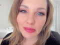 Giantess teasy talk to tiny man before eating