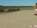Pareja exhibicionista busca a corneadores en la playa