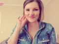 Giantess teasy talk showing strong teeth and tongue