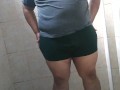 Trying to take a bath I masturbate / Tratando de tomar un baño me masturbo