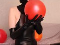 SKINNY GIRL IN LATEX BLOW BALLOONS / SQUEEZE AND PLAY WITH LATEX GLOVES / ASMR