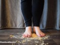 Crushing crackers with my lovely bare feet, crush food. ASMR