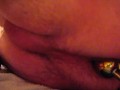 j'enfonce mon plug anal L multicolor dans mon petit anus