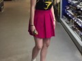 Свечу киской и попкой в магазине в юбке без трусиков