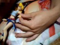 ジーパンタンクトップのスパロボリューネ・ゾルダークのフィギュアに大量ぶっかけオナニー
