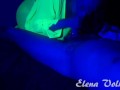 Deliciosa mamada y paja NEON