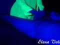 Deliciosa mamada y paja NEON