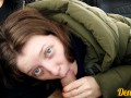 зимний секс на машине с голубоглазой красоткой в куртке , любит делать минет сперма на лице и одежде