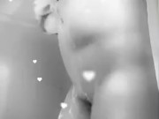 Laurasquirts had to clean up with Short shower 