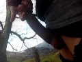 MASTURBÁNDO LA POLLA DE UN DESCONOCIDO EN EL MONTE 