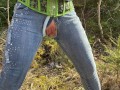 Un petit pipi vite fait , je pisse en extérieur