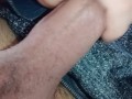  الحاج بوزب كبير كيصور لصاحبتو وهي كتكفت عليه