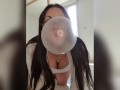 Bubblegum fetish chewing-gum with a secretary 