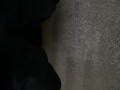 隠れておしっこ