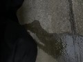 隠れておしっこ