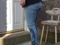 ⭐ Girl Casually Pissing Herself While Tying Her Shoelace!