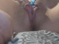 Real Orgasm using a toothbrush! Close up pulsating pussy