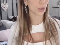 Littleangel84 - La Reine de l'autoroute is back! Creampie dans les toilettes + ejac voiture - S03E04