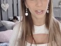 Littleangel84 - La Reine de l'autoroute is back! Creampie dans les toilettes + ejac voiture - S03E04