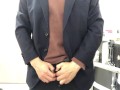 【4K 必見】ジャケット姿で出先の多目的トイレでおしっこ！