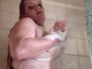 Pussy and bubbles wet shower play