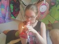 💦Slutty Stoner Uses A Popsicle to Beat The Heat💦 - Izzy Hellbourne 