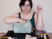 What's In My Purse? Nothing Interesting, But I Made A Video Anyway | VLOG