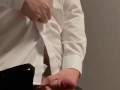 大学生男子がシャツでオナニー【机にぶっかけ】