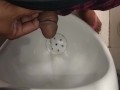 PINOY SALSAL PISSING AT NAGJAKOL SA CR NG MALL INABOTAN NG LIBOG!!!!!