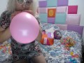 ElyRainbow Argentina Exploding a big pink balloon