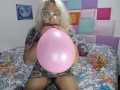 ElyRainbow Argentina Exploding a big pink balloon