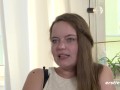 Mable rubbelt ihre Klit in Ekstase