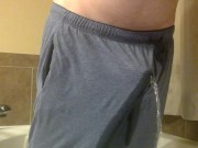 Last pissing in the tub of the night