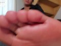 #260 - Embrase et lèche mes pieds sans vernis en leggings