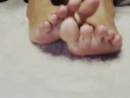 Long toes and sexy bare feet POV