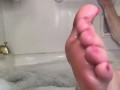 Bathing feet (PINK TOES)